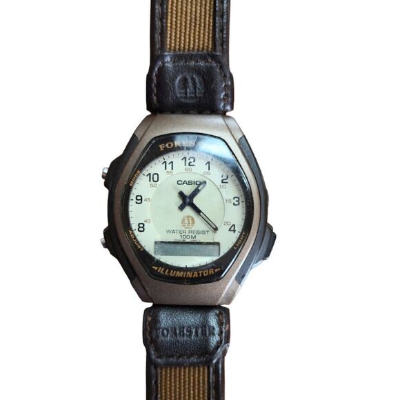 Vintage Men's Casio Forester watch - Picture 1 of 8